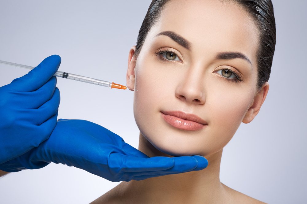 Cassandra Rommel, ARNP, performing Sculptra injection.